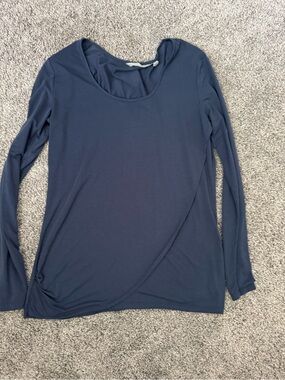 Athleta Scoop Neck Cross Hem Long Sleeve Tee